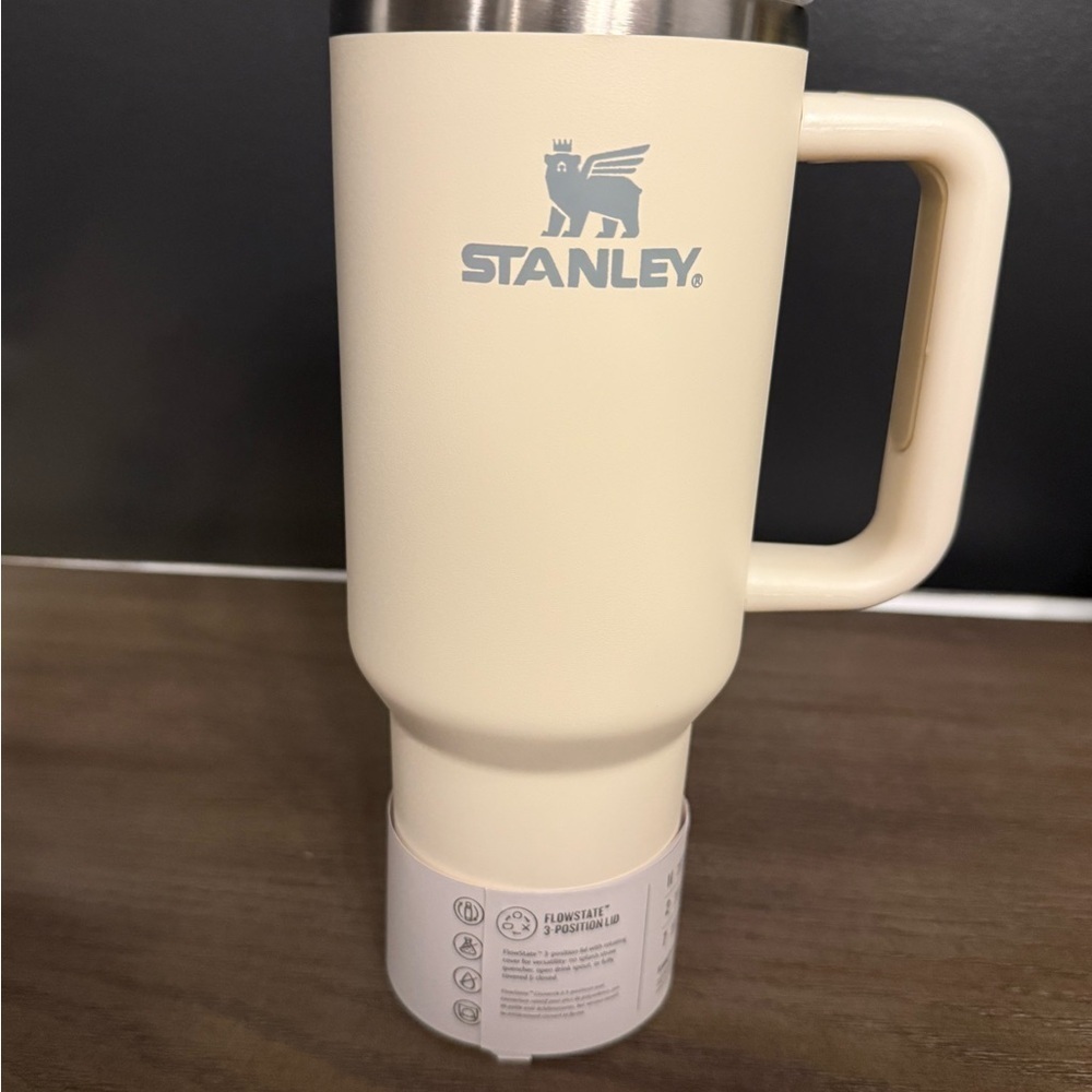 Stanley Ivory Insulated Mug with Handle 40oz